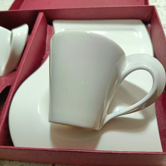 💕☕Wave Coffee White Cup & Saucer 90 cc - Set of 2 NIB - Picture 2 of 8